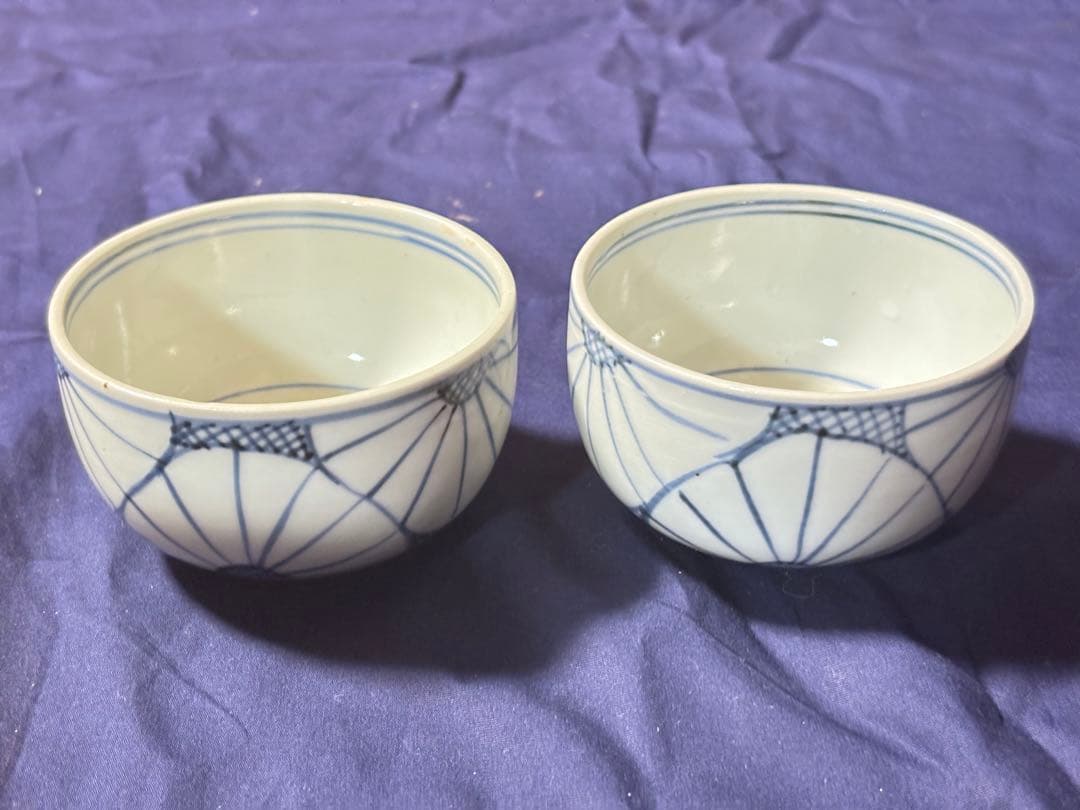 古伊万里　菊文コロ茶碗