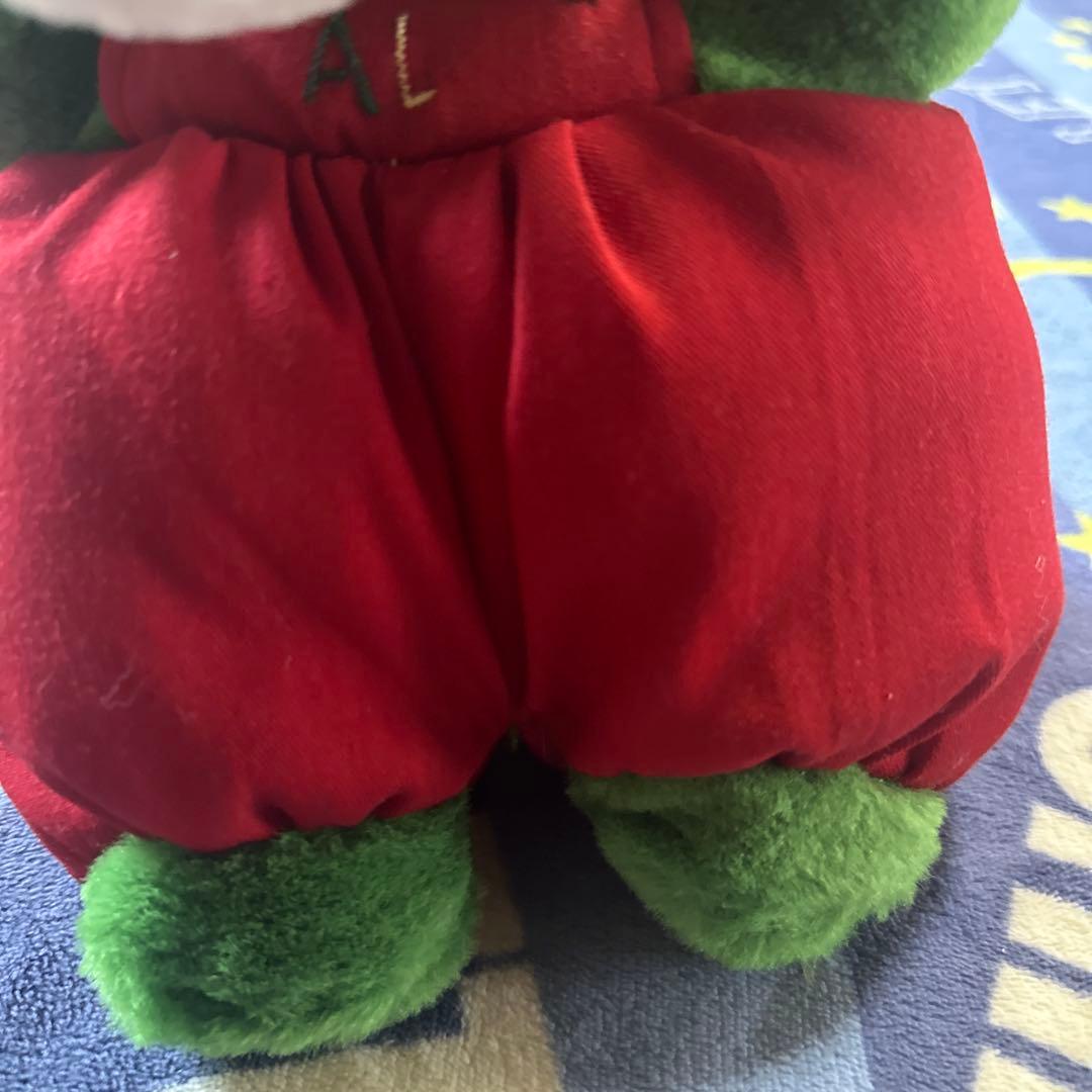 カエルのぬいぐるみ 赤いズボン