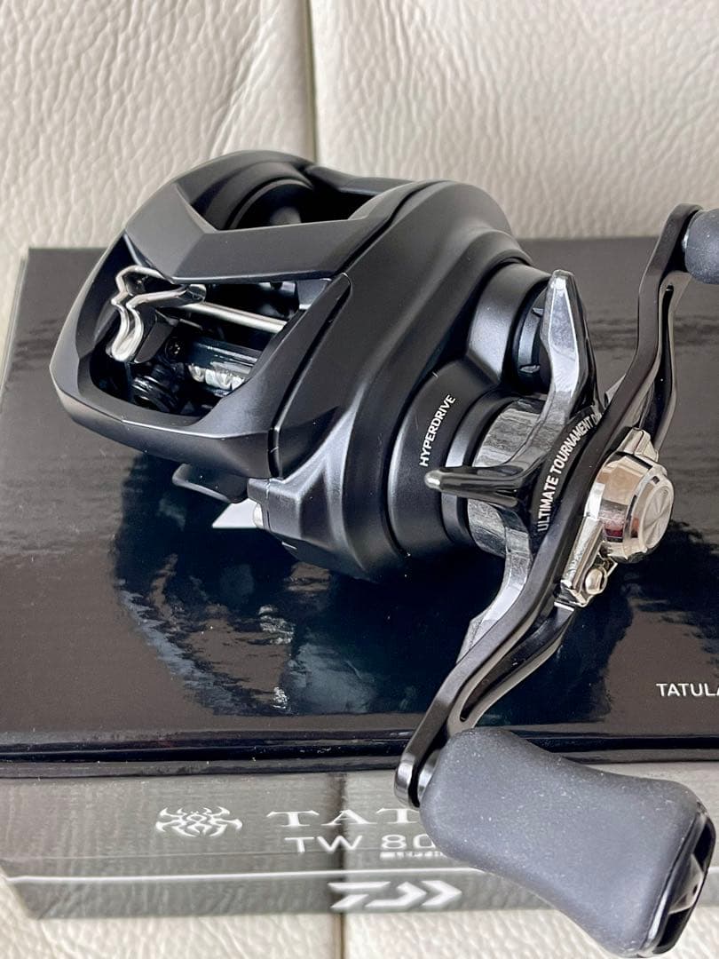 【廃盤新品未使用】ダイワ 22タトゥーラTW80L 漆黒180g軽量ザイオン②