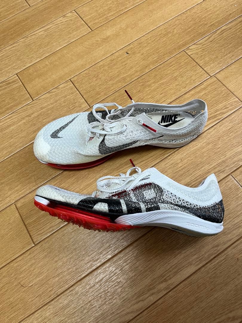 NIKEエアズームヴィクトリー　モアアップテンポ