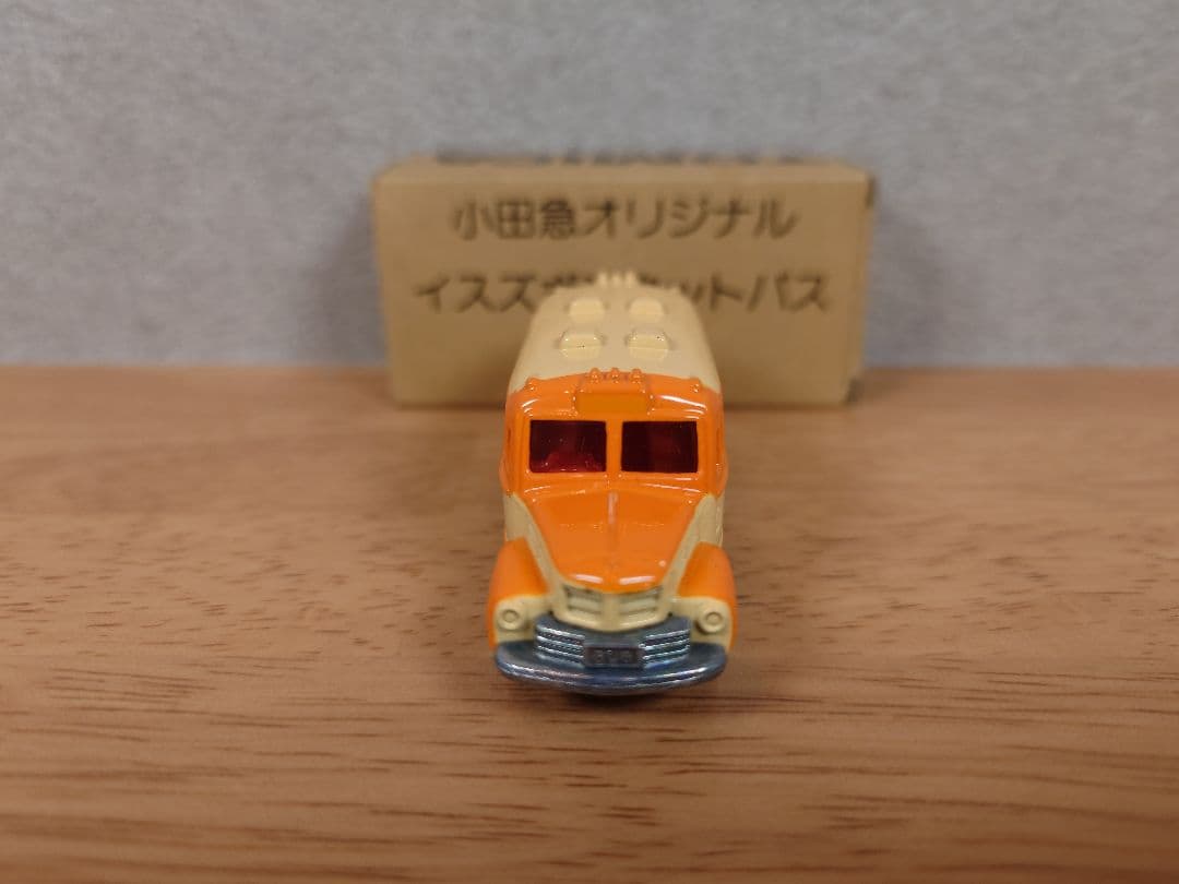 【未使用品】トミカ イスズボンネットバス 東海仕様 日本製