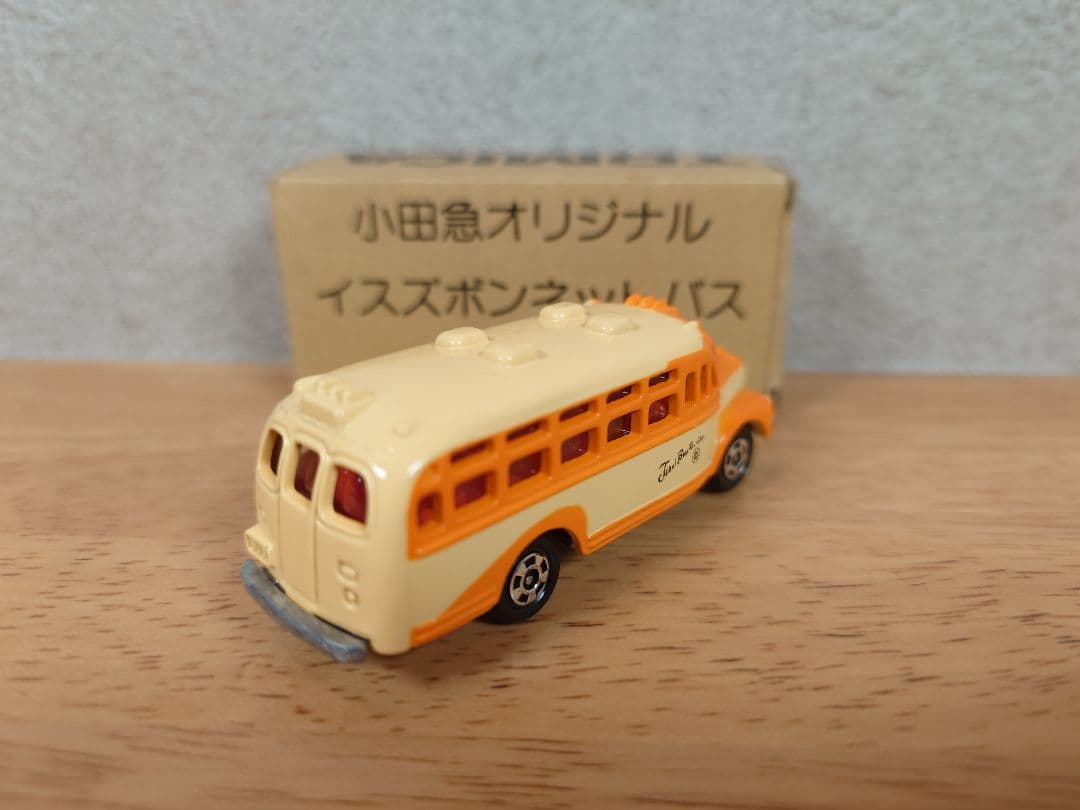 【未使用品】トミカ イスズボンネットバス 東海仕様 日本製