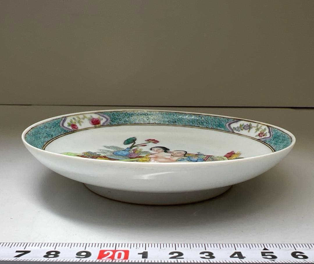 中国美術　粉彩春画皿　直径13.7㎝　東Y8-0313☆2Fタトサ
