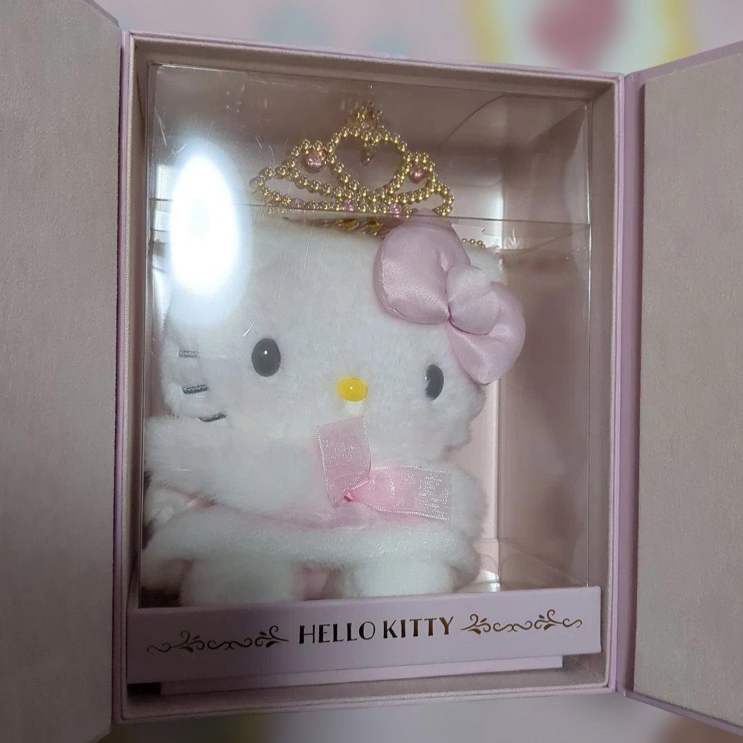 サンリオ　ハローキティ　ぬいぐるみ　アクセサリーギフトセット　ティアラ