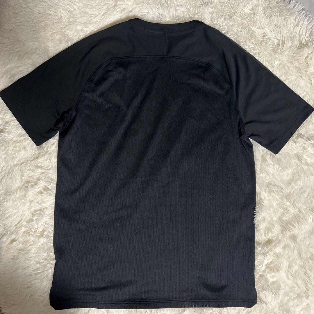 美品　PSG Jordan ブラックトレーニングシャツ パリサンジェルマン