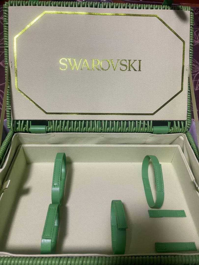 SWAROVSKI グリーン　ピクニックバスケット