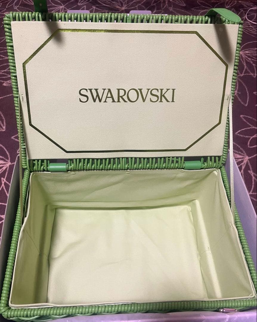 SWAROVSKI グリーン　ピクニックバスケット