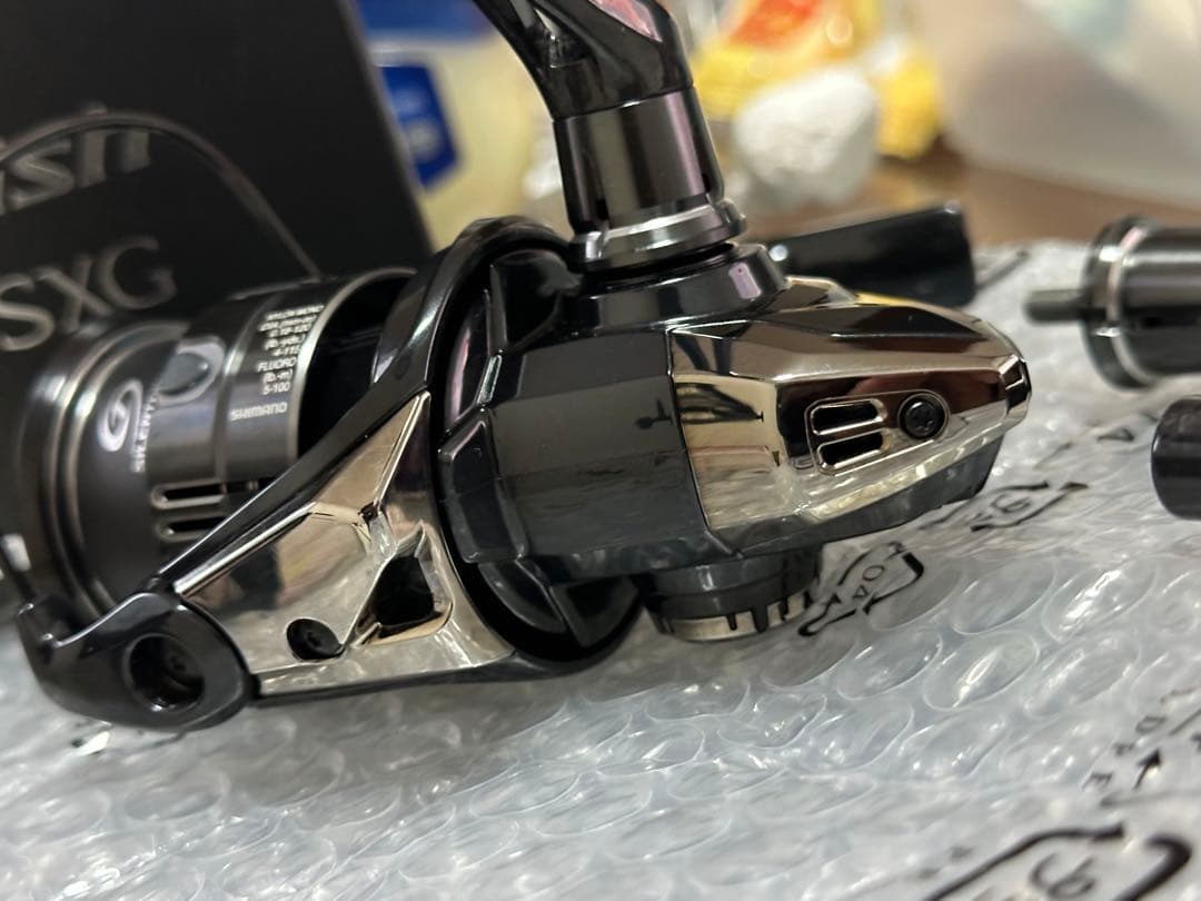 シマノ 19ヴァンキッシュ C2500SXG 極美品　ハンドル45ミリ50ミリ