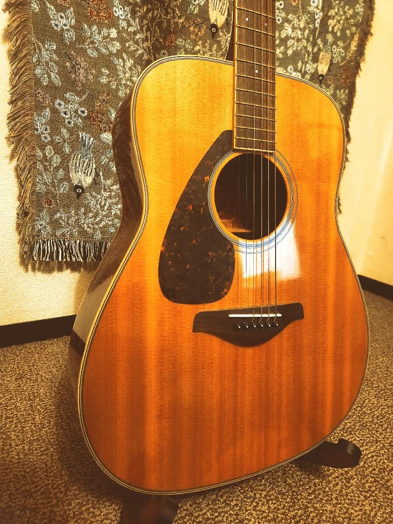 Yamaha アコースティックギター FG720SL（教則本・木製スタンド付き）