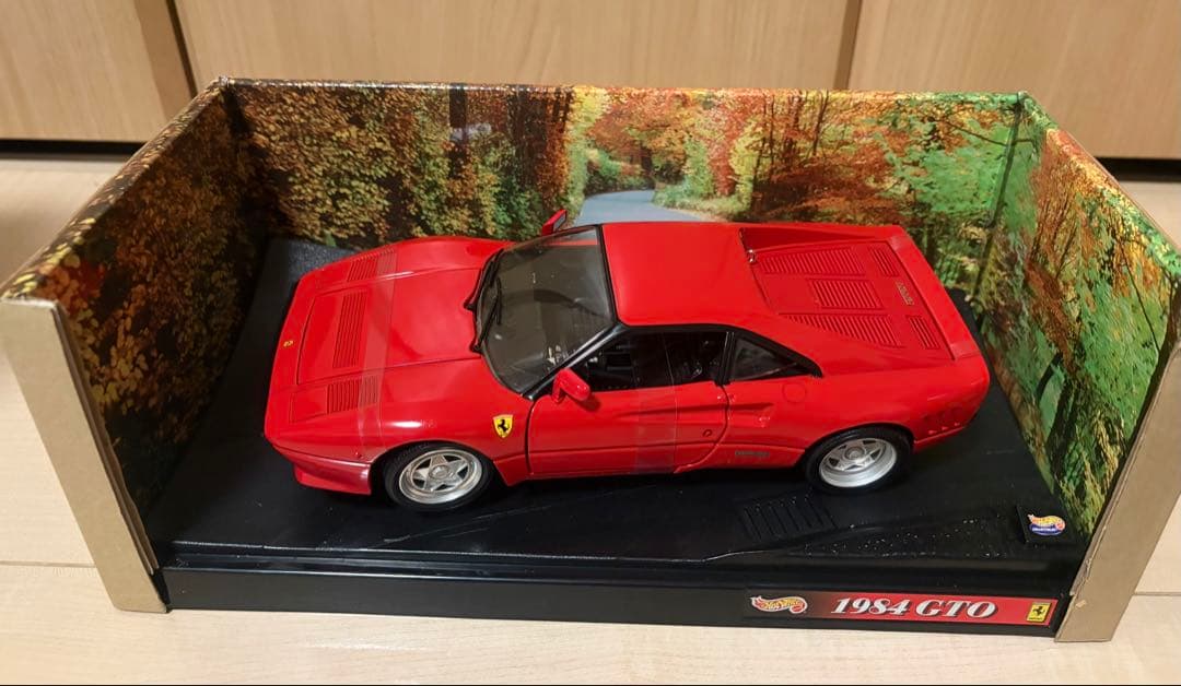 ホットウィール1/18 フェラーリGTO