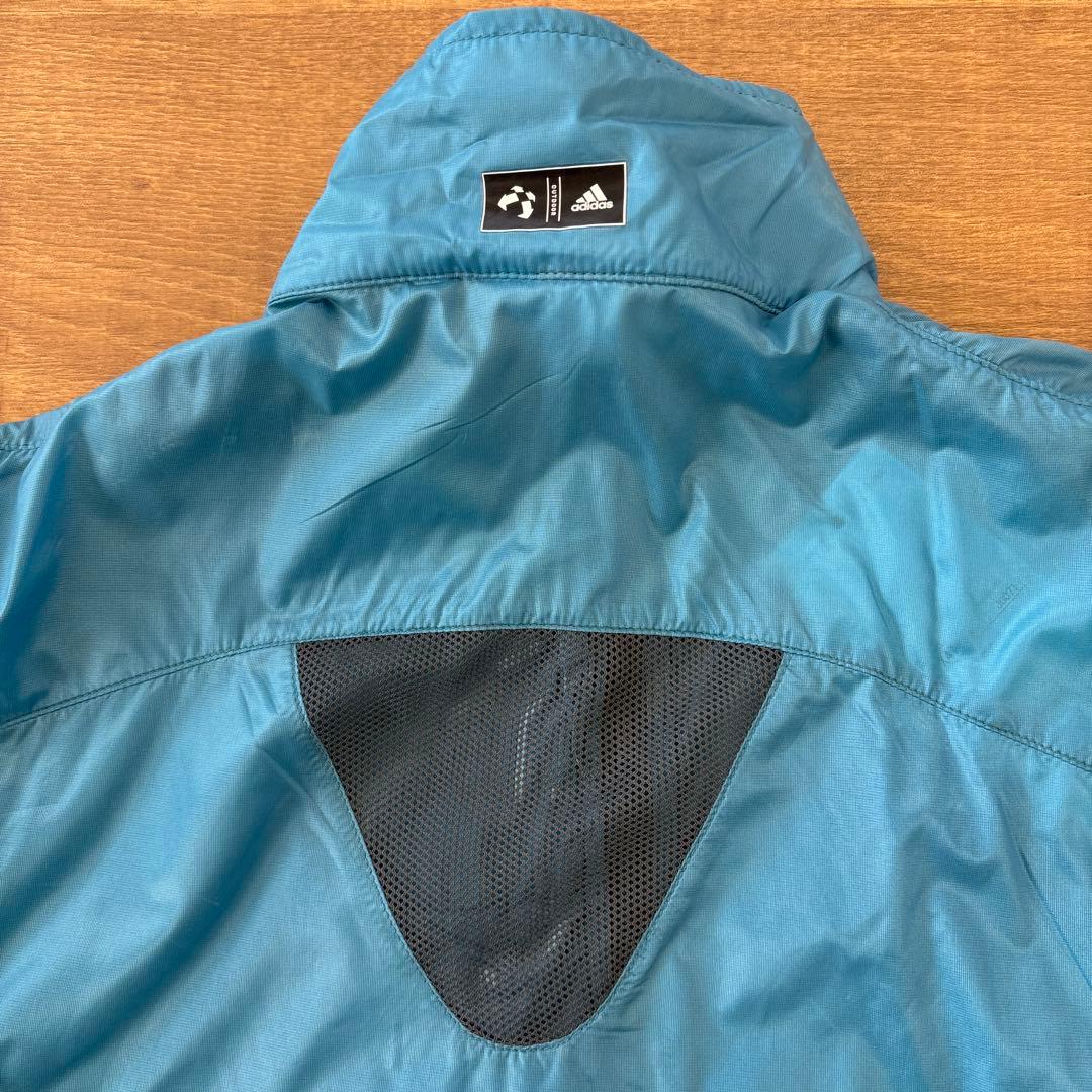 adidas ウィンドブレーカー レディース　水色