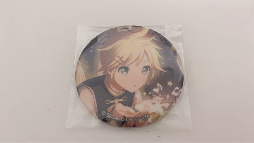 〈 今月までの出品 即購入〇 〉鏡音レン 缶バッジ 26a 82個