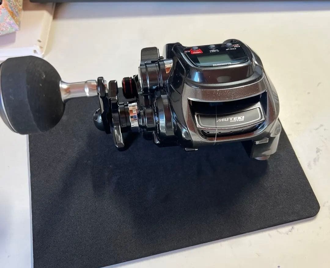 SHIMANO 電動リール デジタル表示　play 1000 美品