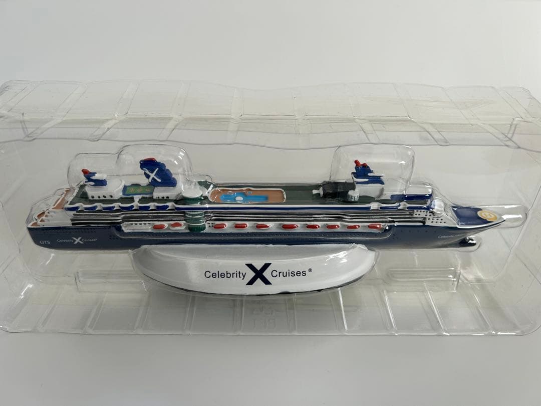 Celebrity Millennium 船模型 約25cm