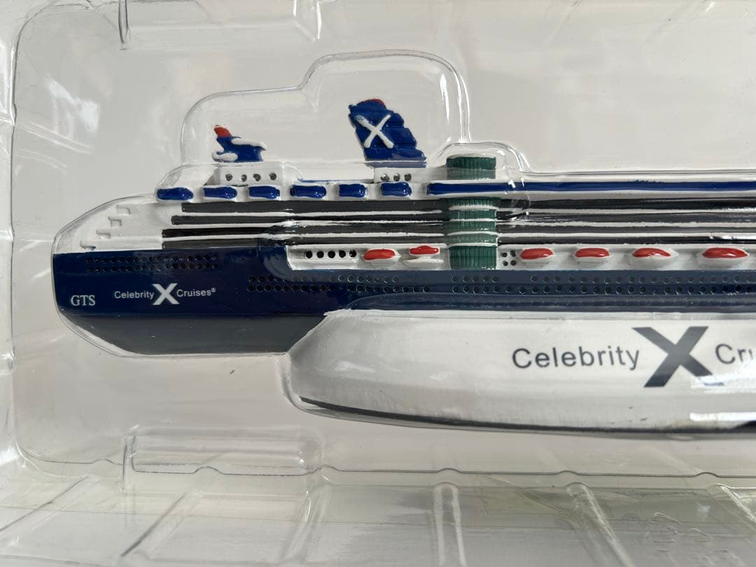 Celebrity Millennium 船模型 約25cm