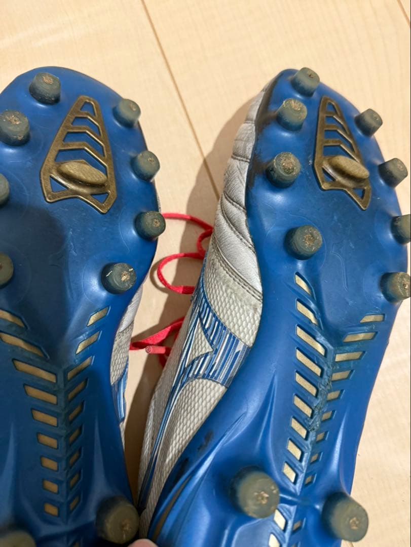 Mizuno モレリアネオ4 β