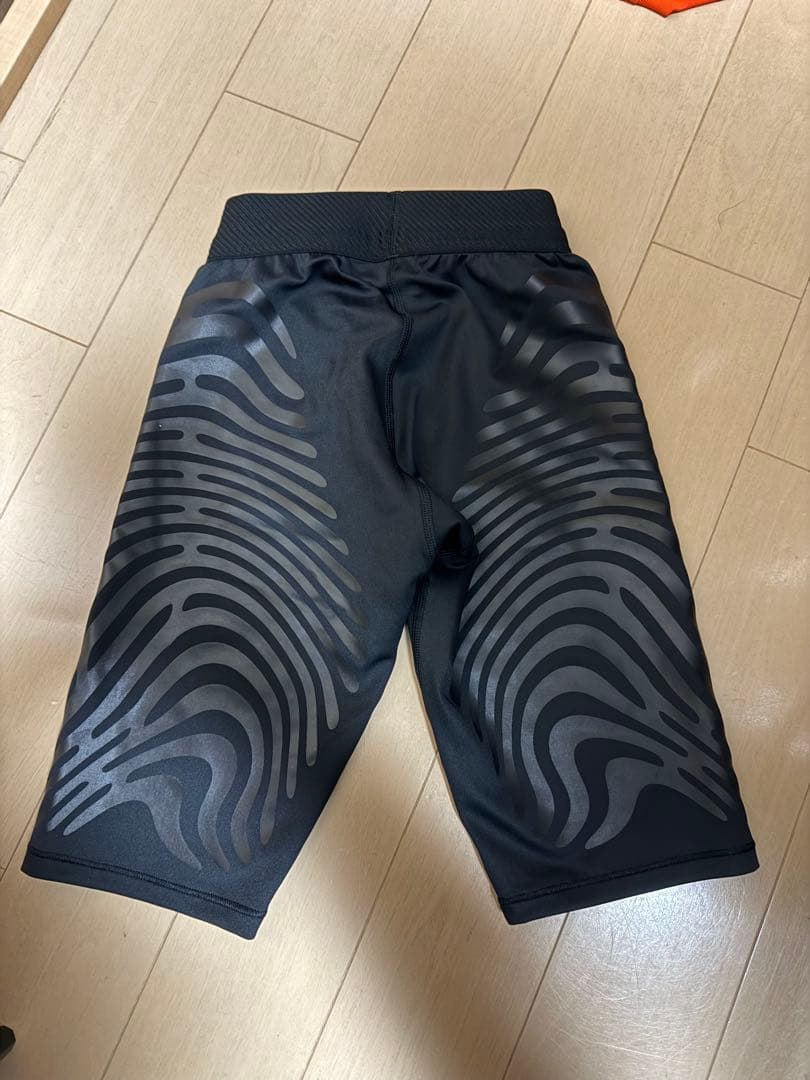 ゆ*ま様 adidas ADIZERO ハーフタイツ　XS ランニングウェア
