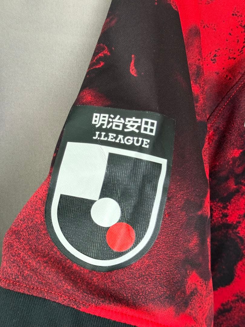 浦和レッズ YOSHIO 8、ユニフォームサイン入り