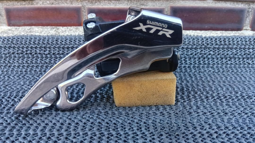 SHIMANO XTR フロントディレイラー