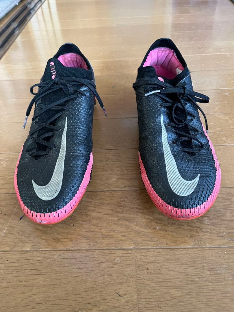 NIKE ファントムGT サッカースパイク ブラック✖️ピンク 27.5cm
