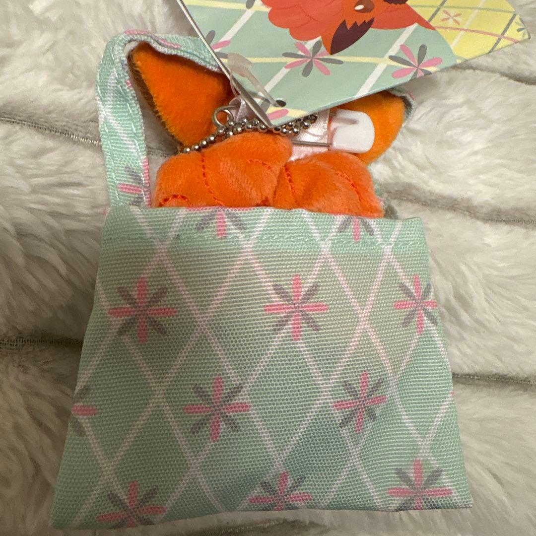 レア　ひょっこり　マスコット　ロコン　ぬいぐるみ ピンバッジ　ボールチェーン