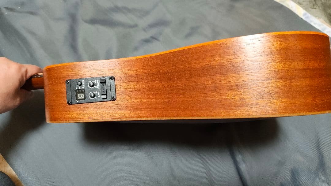 Taylor Baby Taylor BT2e エレアコミニギター 純正ケース付