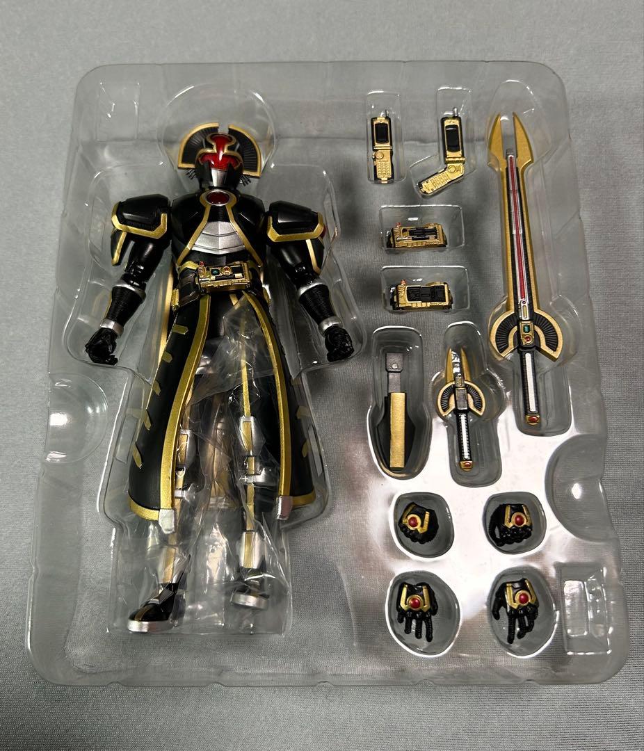 S.H.Figuarts 仮面ライダーサイガ、オーガ