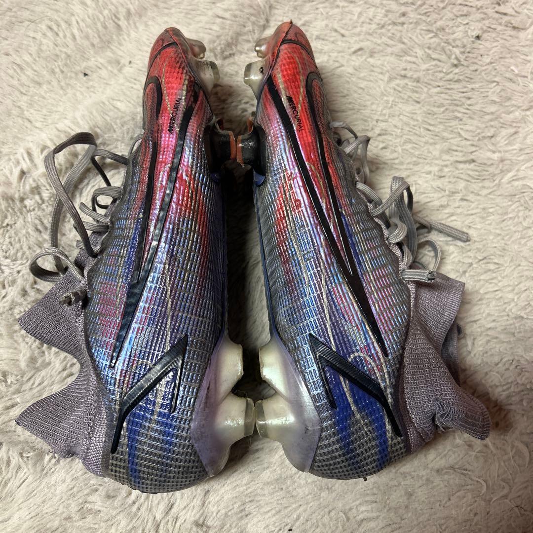 Nike マーキュリアルサッカーシューズ ハイカット シルバー・グレー