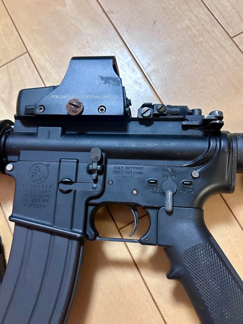 東京マルイ M4A1 MWS ガスブロ　18歳以上　マガジン3本ホロサイト付き