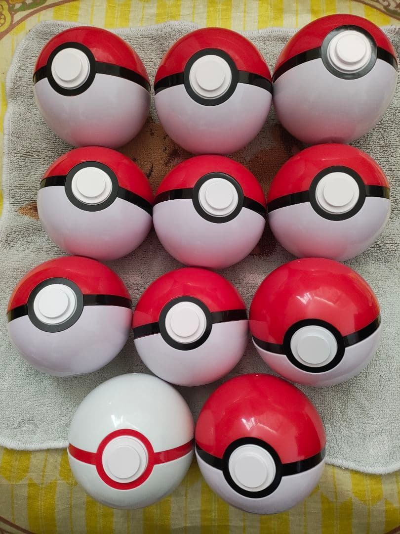 ポケパーク　ピンバッチバッジとポケモンボールセット