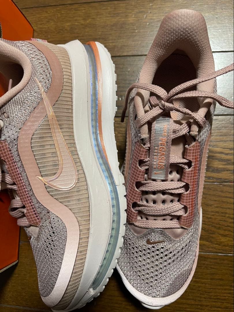 新品未使用]Nikeナイキ　ウィメンズペガサスプレミアム　23cm