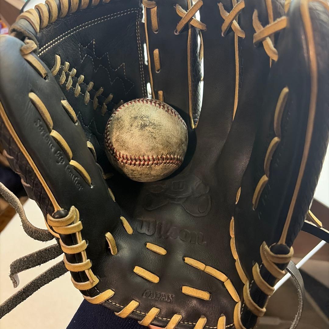 Wilson 硬式グローブ 黒/金 ストライプデザイン オーダー
