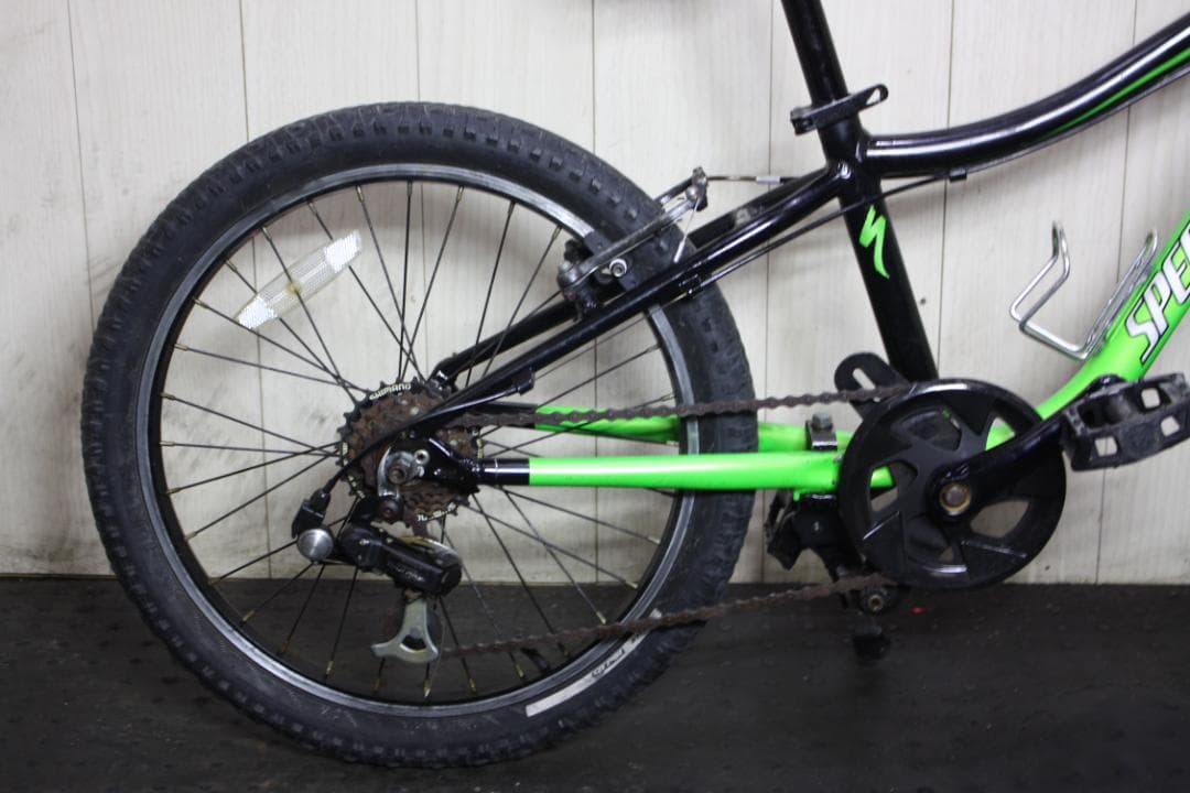 スペシャライズド HOTROCK20 20型 アルミ 6速 本格子供用MTB