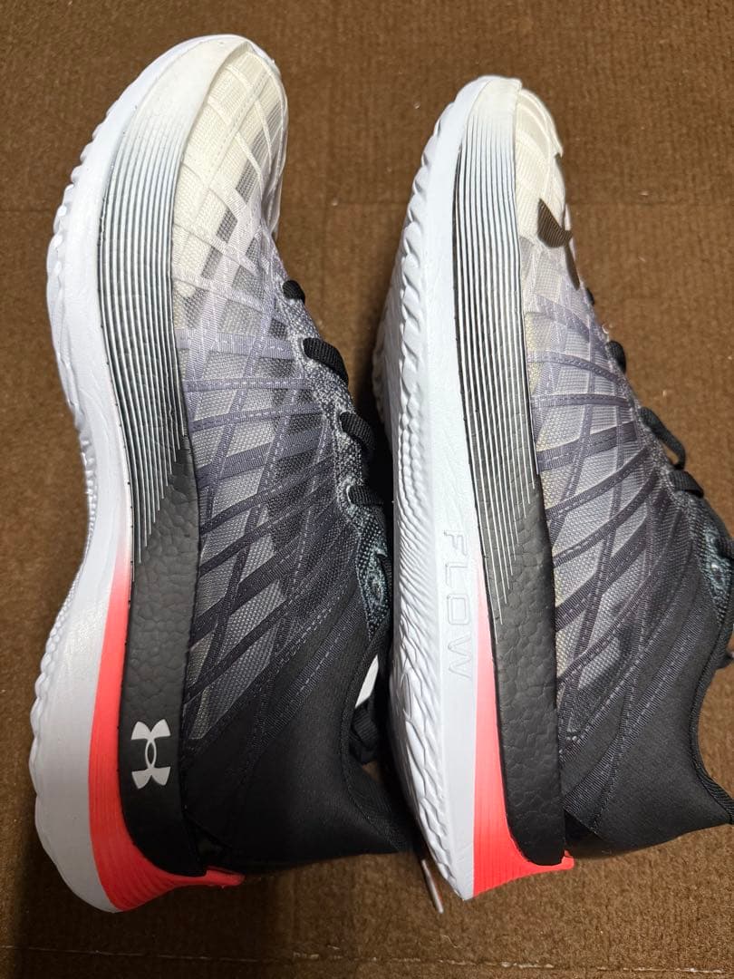 スパイク・シューズ UNDER ARMOUR UA FLOW VELOCITI ELITE