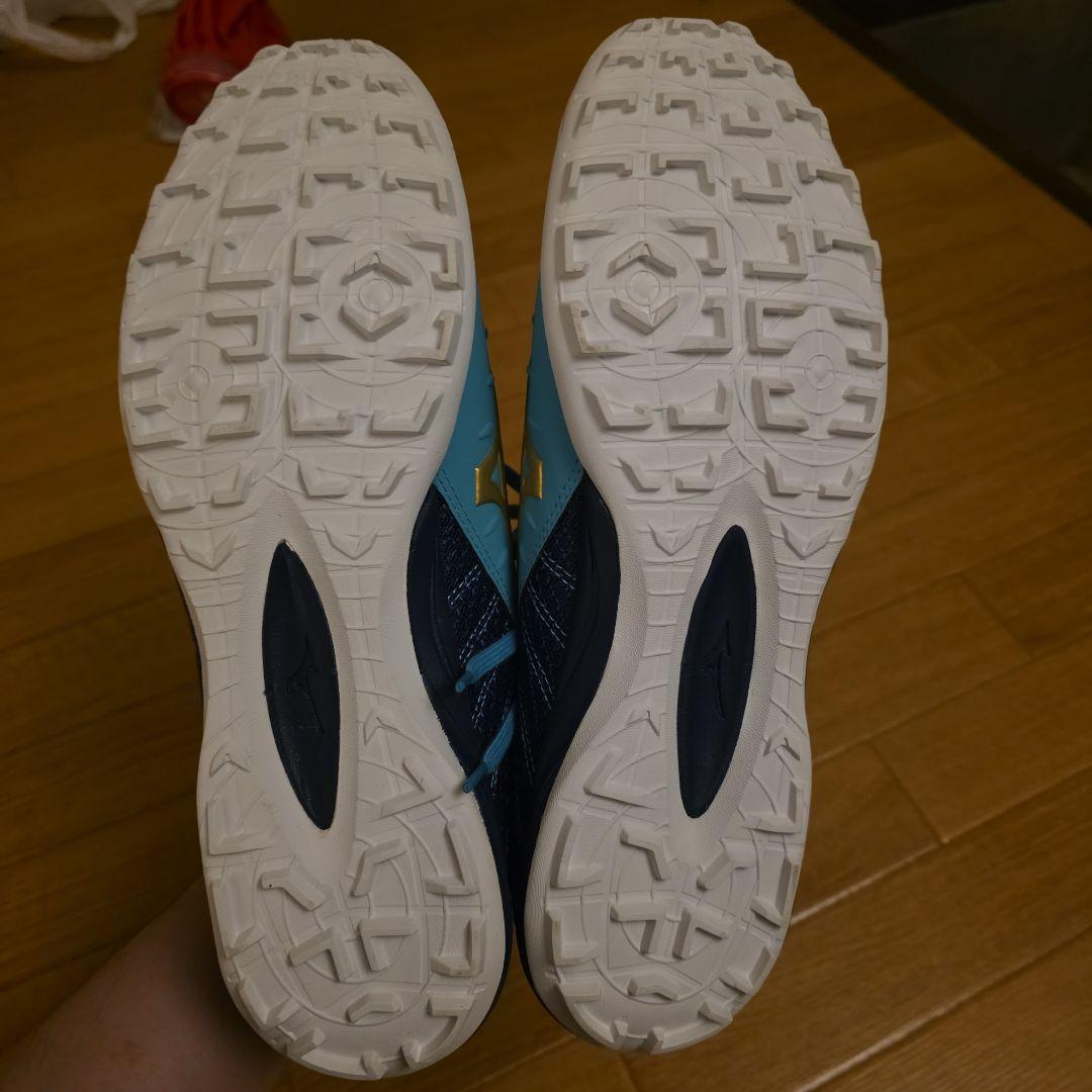 新品Mizuno フットサルシューズ　27.5cm