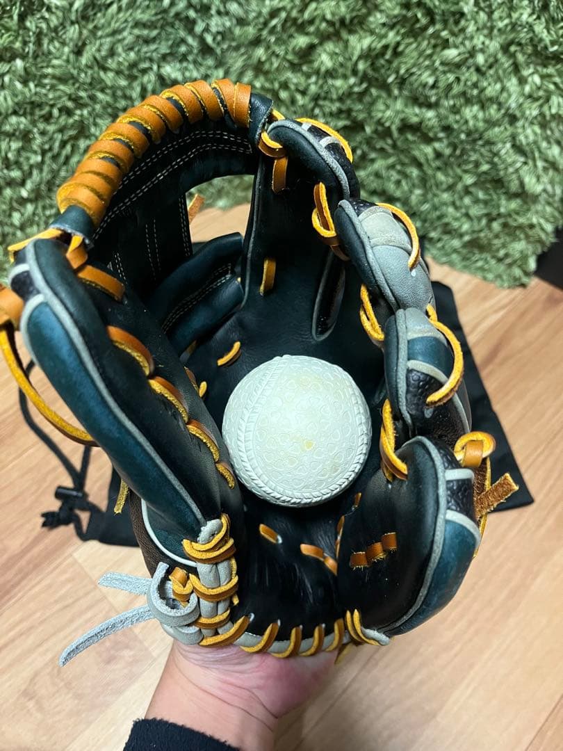 や*だ様 ウィルソン ワナビーヒーローデュアル 軟式内野手用86型 ブラックSS