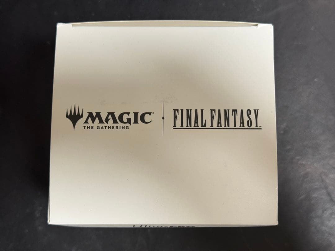 MTG 稀少 Ultrapro ff7 公式サプライ クラウド　デッキケース