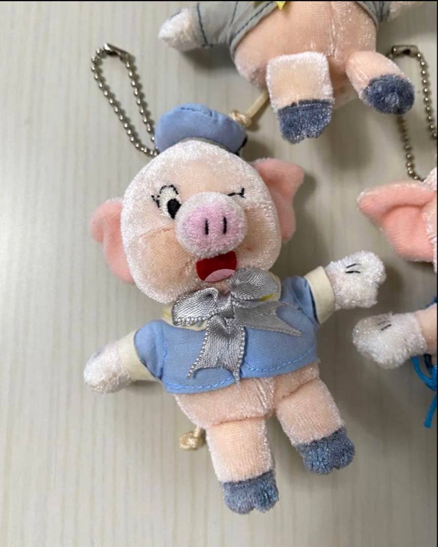 【希少】 Disney 三匹の子ぶた マスコット ぬいぐるみ ディズニー こぶた