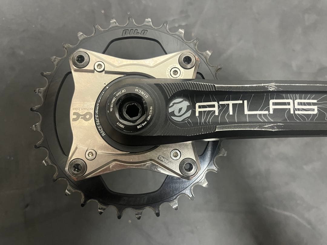O chain Raceface Atlas クランク DH 30mm シャフト