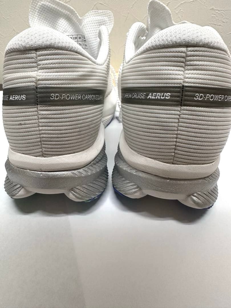 YONEX カーボンクルーズ エアラス 26cm ランニングシューズ 美品