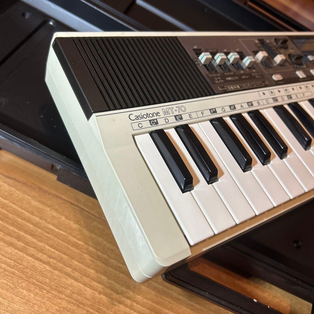カシオ　シンセサイザー　キーボード CASIO Casiotone MT-70