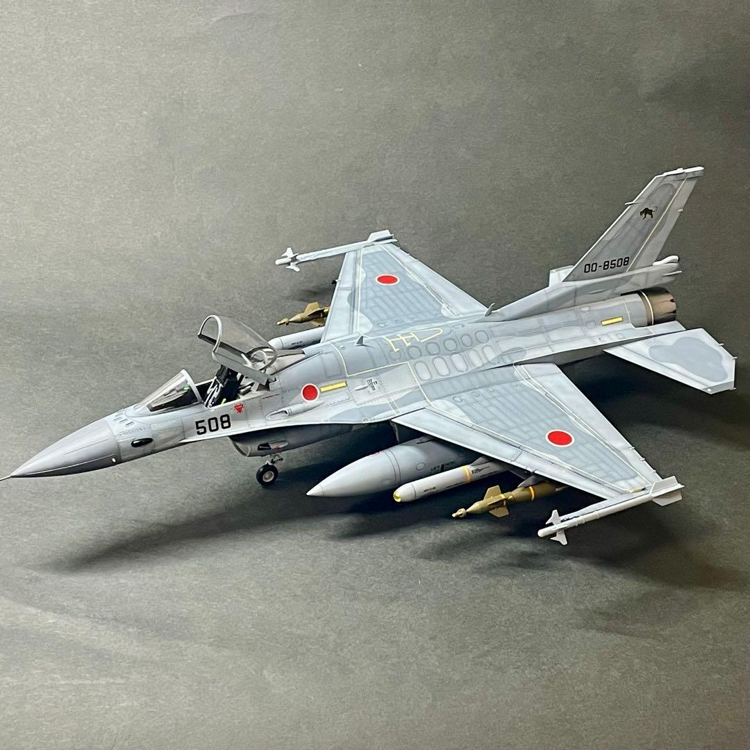 【完成品】 ハセガワ 1/48 F-16J \"ワイバーン\" 幻の爆撃