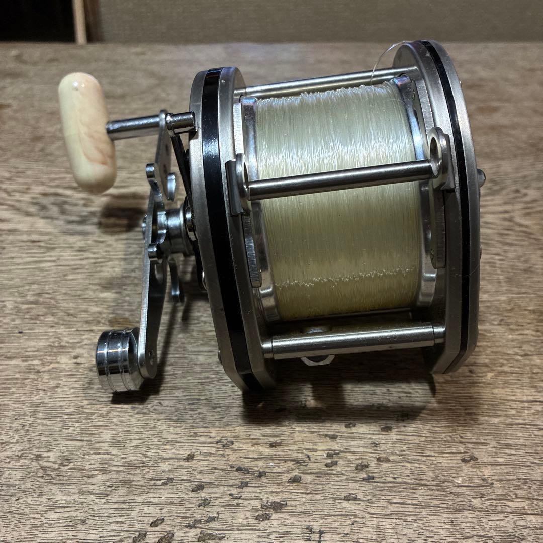 Daiwa 4000D 両軸リール