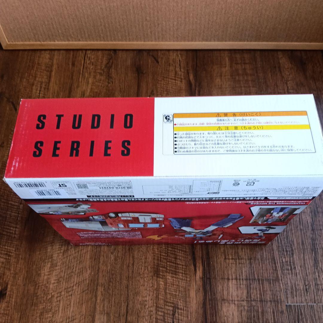 新品未開封トランスフォーマー SS-142 オプティマスプライム 40周年記念