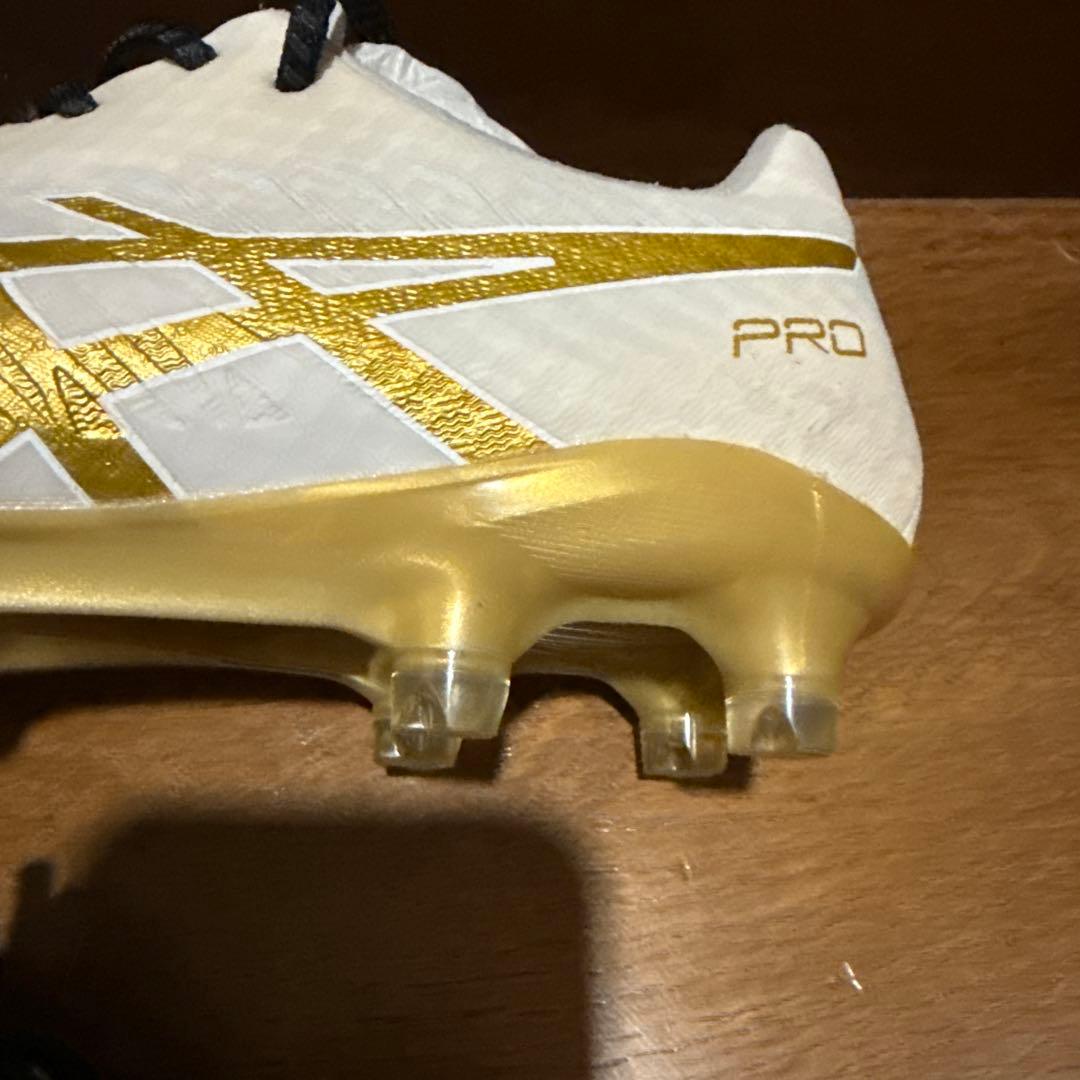 ASICS DSライトアクロスPRO ホワイト/ゴールド