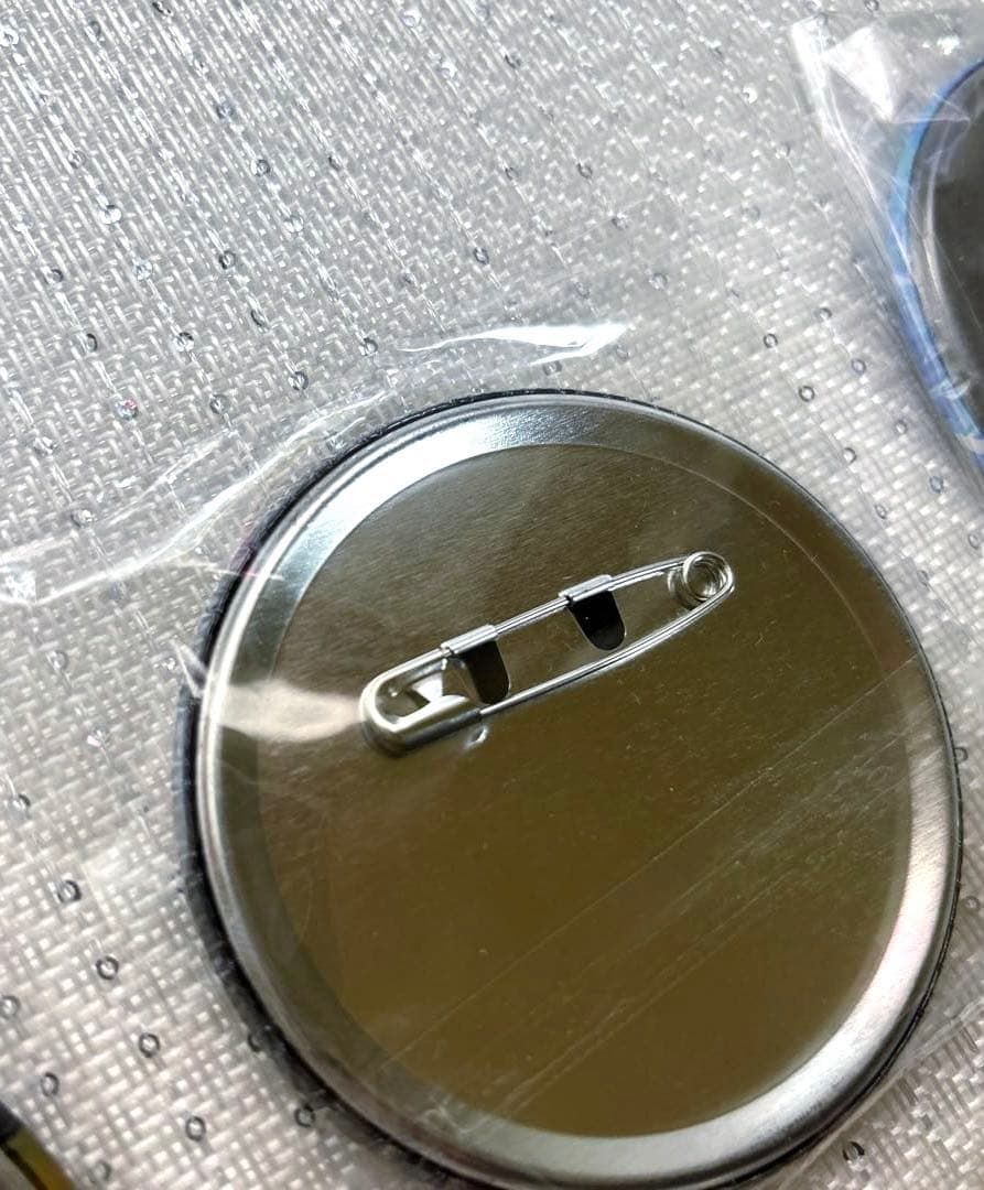 ワンピース　ゾロ　ロー　缶バッジ　アクリルスタンド　まとめ売り