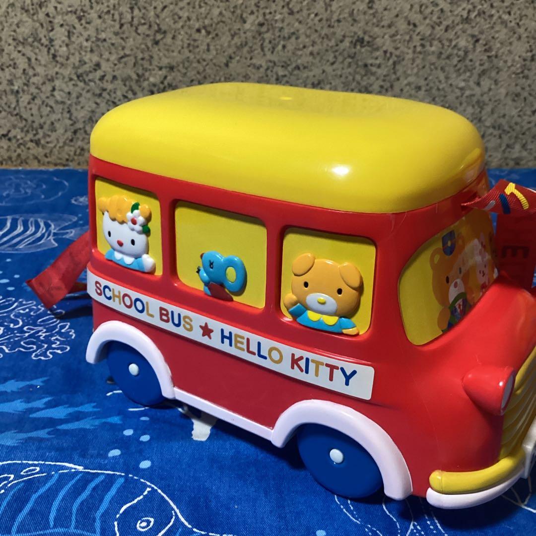 3502ハローキティスクールバス小物入れ &ハンカチ