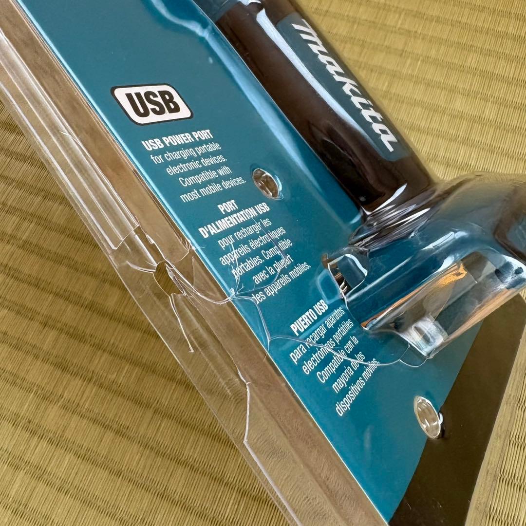 【新品】Makita マキタ LEDランタン 懐中電灯 DML807