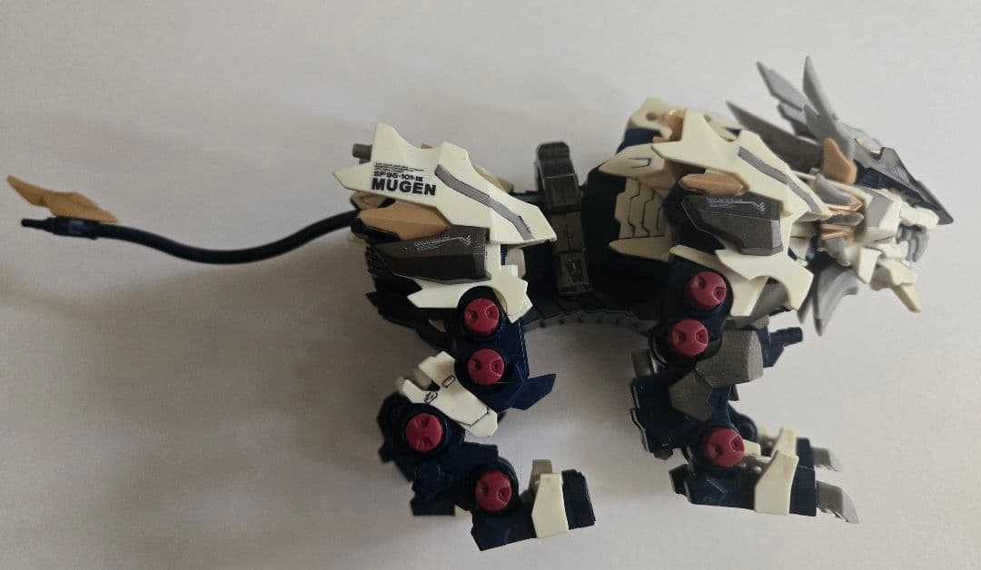 ZOIDSムラサメライガー&ムゲンライガー　 プラモデル組立済【パーツ欠損あり】