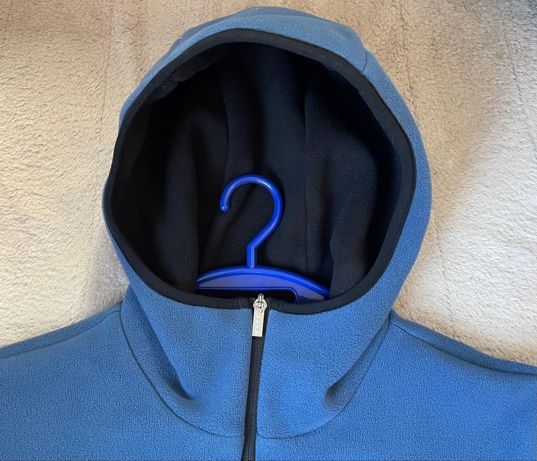 hummel フード付きジャケット 青